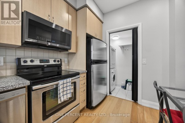 Ph11 - 55 De Boers Drive, Toronto, ON M3J0G5 Photo 5