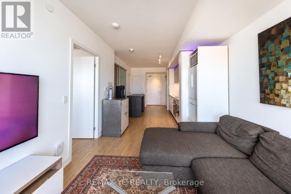 Kitchen - Ph11 - 85 Wood Street, Toronto, ON M4Y0E8 Photo 3