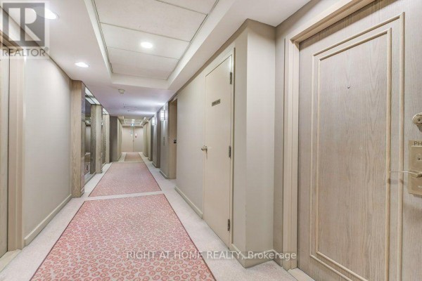 Bedroom 2 - Ph2 - 25 Grenville Street, Toronto, ON M4Y2X5 Photo 5