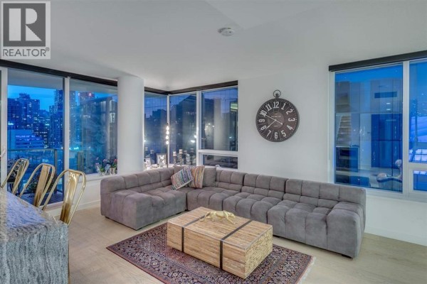 Ph2015 68 Smithe Street, Vancouver, BC, photo 3
