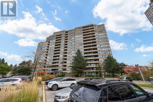 Eating area - Ph22 - 32 Clarissa Drive, Richmond Hill, ON L4C9R7 Photo 2