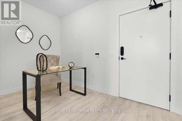 Den - Ph2208 - 4675 Metcalfe Avenue, Mississauga, ON L5M0Z8 Photo 4