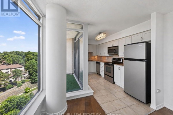 Ph310 - 18 Valley Woods Road, Toronto, ON, photo 2