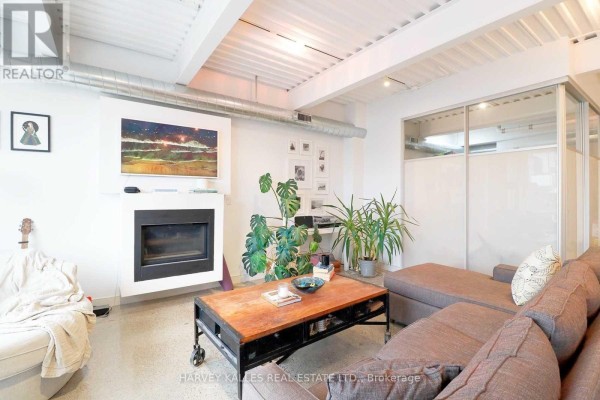Bedroom 2 - Ph3a - 214 Bathurst Street, Toronto, ON M5T2R9 Photo 5