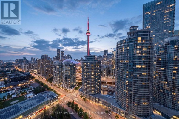 Ph4 - 218 Queens Quay W, Toronto, ON, photo 2