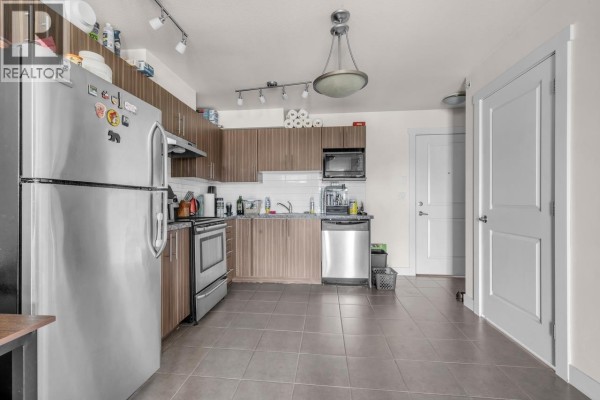 Ph7 1239 Kingsway, Vancouver, BC V5V3E2 Photo 2