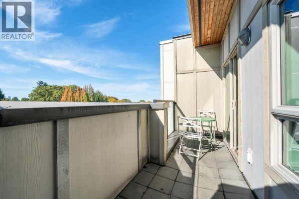 Ph7 1239 Kingsway, Vancouver, BC V5V3E2 Photo 3