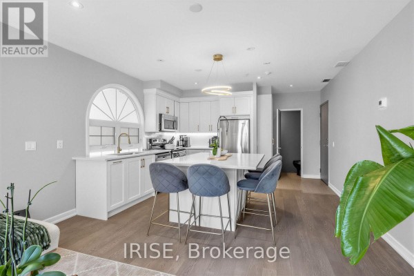 Ph8 - 539 Jarvis Street, Toronto, ON M4Y2H7 Photo 3
