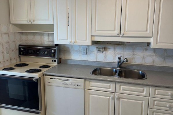 Ph9 - 120 Dundalk Drive, Toronto, ON M1P4V9 Photo 2