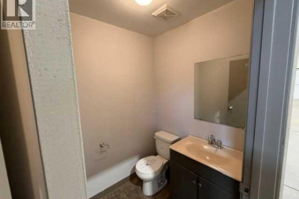 R105, 8504 112 Street, Grande Prairie, AB T8V5X4 Photo 5