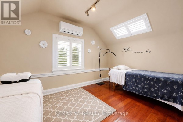 R2 - 99 Sheppard Avenue E, Toronto, ON M2N3A3 Photo 2