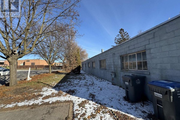 #rear - 1089 Seneca Avenue, Mississauga, ON, photo 3
