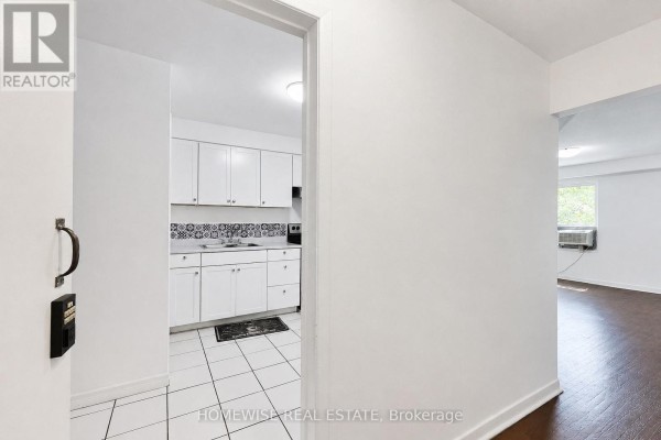 Rear - 961a Eglinton Avenue, Toronto, ON, photo 3