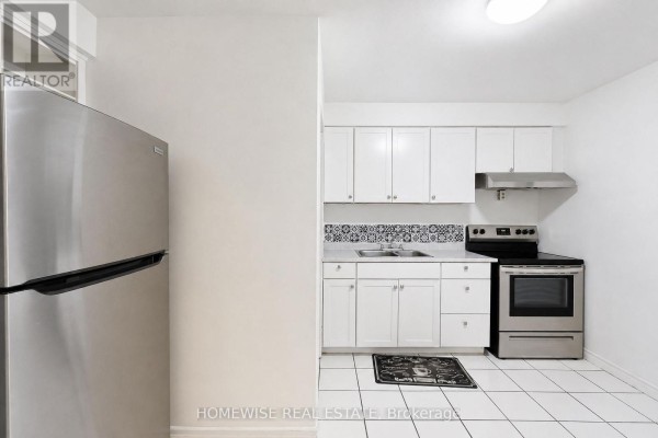 Rear - 961a Eglinton Avenue, Toronto, ON M6C2C4 Photo 4