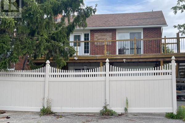 Bedroom 3 - Residence Primary Unit/b - 20215 Woodbine Avenue, East Gwillimbury, ON L0G1R0 Photo 2