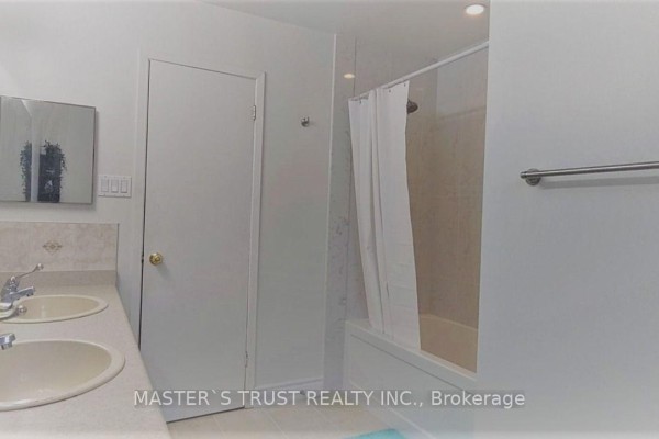 Rm 2 - 95 Orsett Street, Oakville, ON L6H2P1 Photo 4