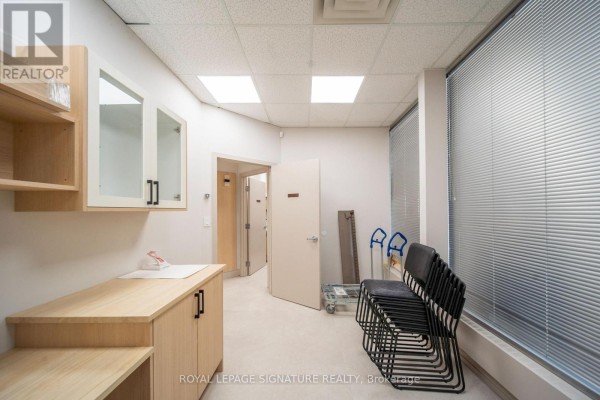 Rm1-4 106 - 55 Town Centre Court, Toronto, ON M1P4X4 Photo 2
