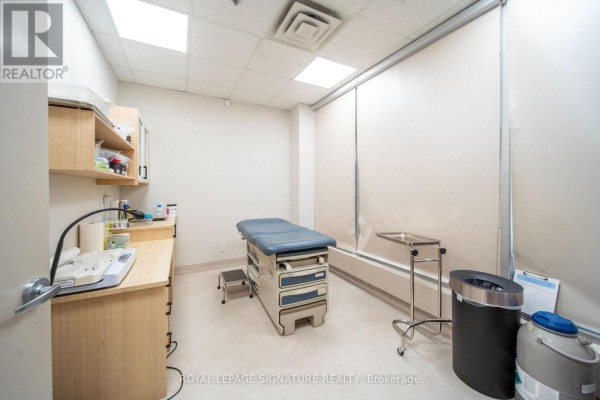 Rm1-4 106 - 55 Town Centre Court, Toronto, ON M1P4X4 Photo 3