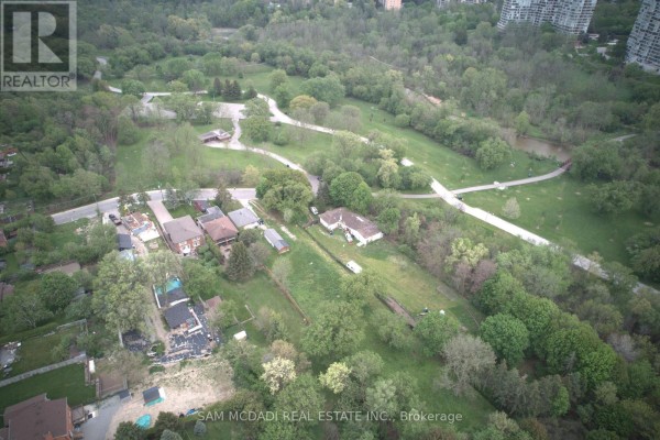 148 Rowntree Mill Road S, Toronto, ON, photo 2