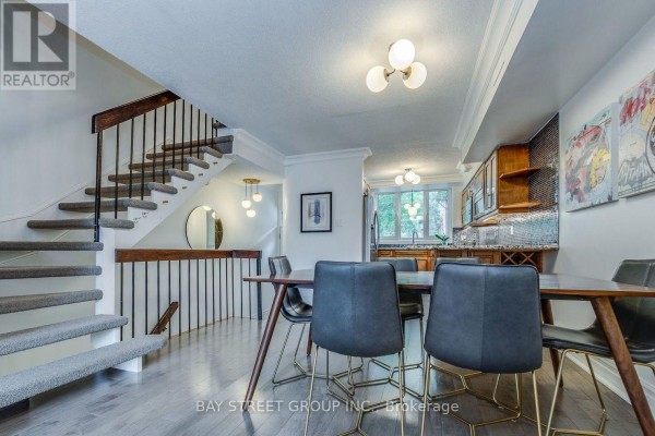 Bedroom 2 - Room 2 - 217 Mutual Street, Toronto, ON M5B2B4 Photo 3