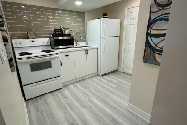 Room 2 - 248 Crossland Gate, Newmarket, ON, photo 3