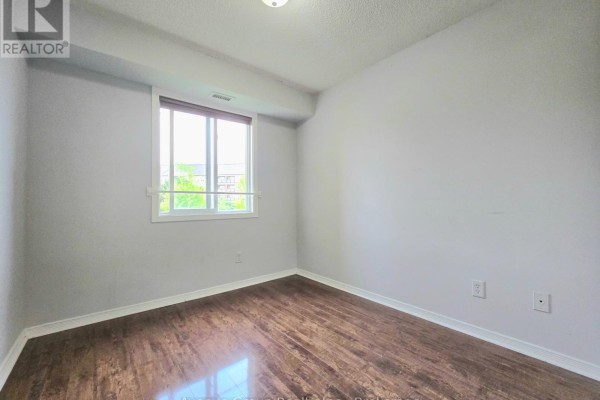 Living room - Room 2 - #314 - 684 Warden Avenue, Toronto, ON M1L4W4 Photo 2