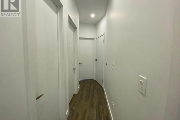 Room 2 - 344 Bartlett Avenue N, Toronto, ON M6H3G7 Photo 5