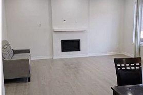 Room 2 - 49 Bud Leggett Cres Crescent, Georgina, ON L4P0B5 Photo 3