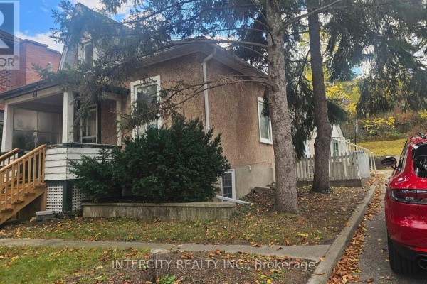 Room 4 - 44 Cardigan Street, Guelph