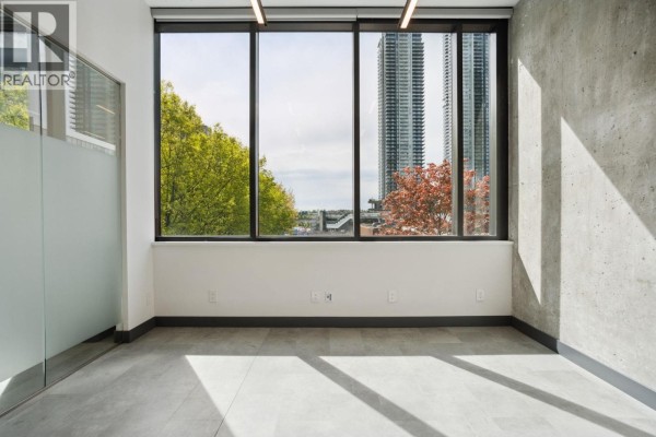 Room A 219-4279 Dawson Street, Burnaby, BC V5C0N5 Photo 5