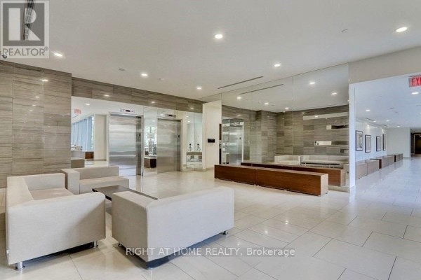 S 828 - 112 George Street, Toronto, ON M5A2M5 Photo 4