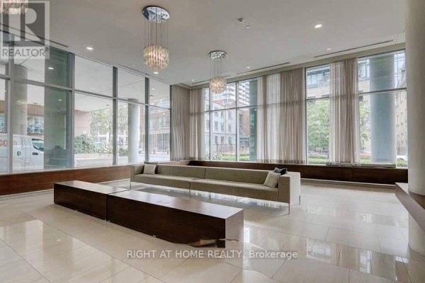S 828 - 112 George Street, Toronto, ON M5A2M5 Photo 5
