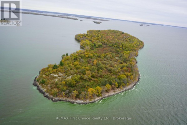 S1048 Massacre Island, Lake Of The Woods, ON, photo 3