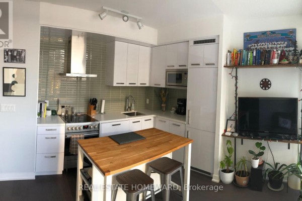 Bathroom - S320 - 120 Bayview Avenue, Toronto, ON M5A0G4 Photo 4