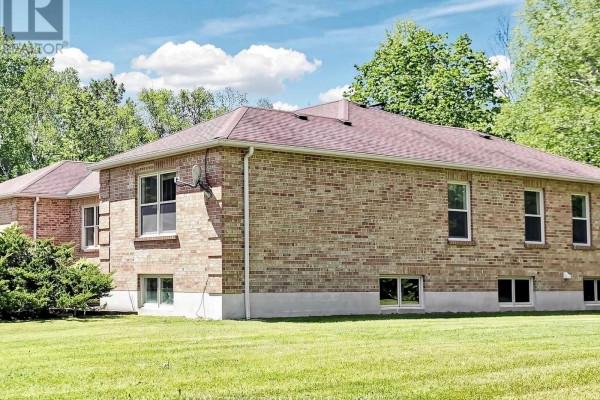 Family room - 355 Concession  2 Road, Brock, ON L0C1H0 Photo 4