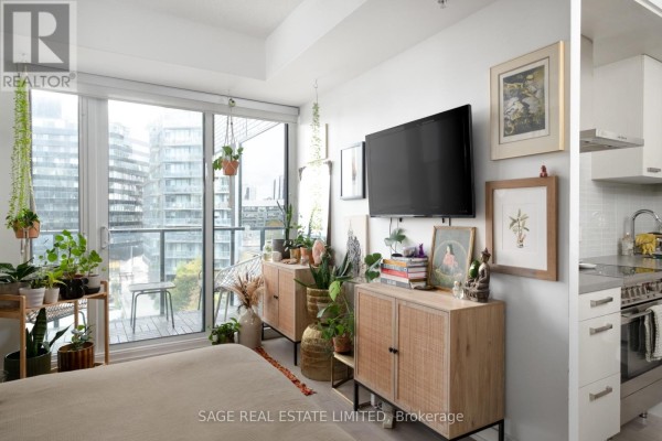 S515 - 120 Bayview Avenue, Toronto, ON M5A0G4 Photo 4