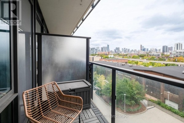S515 - 120 Bayview Avenue, Toronto, ON M5A0G4 Photo 5