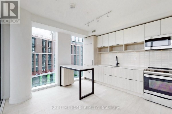 Primary Bedroom - S546 - 180 Mill Street, Toronto, ON M5A0V6 Photo 4