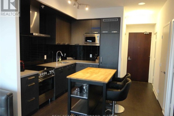 Kitchen - S714 - 120 Bayview Avenue, Toronto, ON M5A3R7 Photo 3