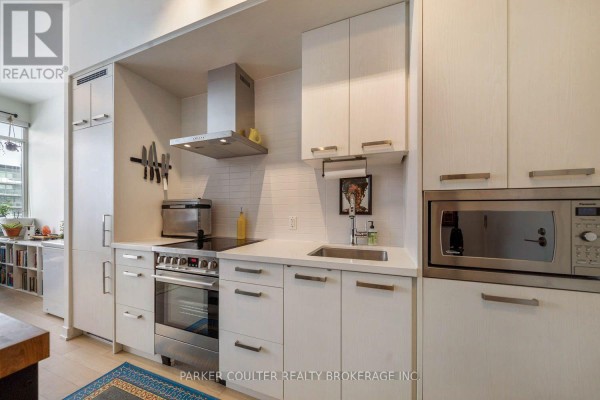 Bedroom - S810 - 455 Front Street E, Toronto, ON M5A1G9 Photo 4