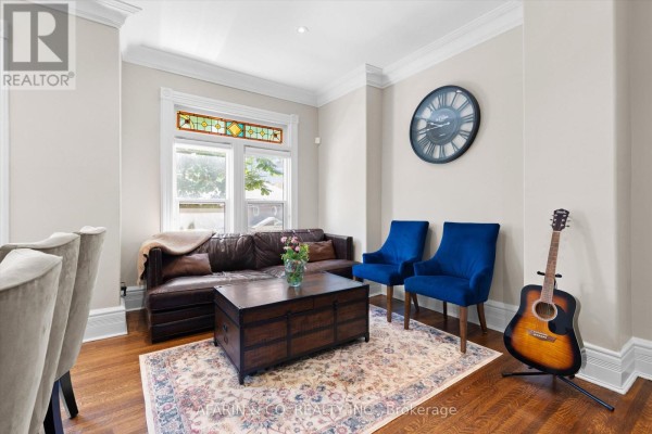 Kitchen - Second Floor & Loft - 48 Nassau Street, Toronto, ON M5T1M2 Photo 3