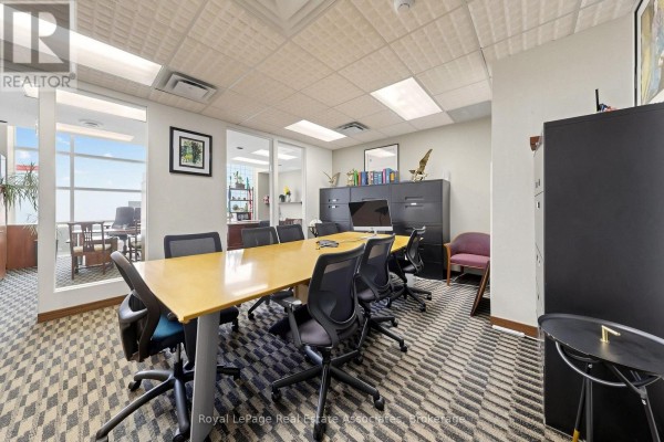 Second Level - 645 King Street W, Toronto, ON M5V1M5 Photo 3