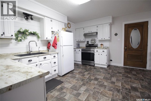 Kitchen - Selby Acreage, Rocanville Rm No  151, SK S0A3L0 Photo 3