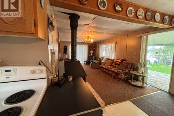 Dining room - Sk, 701 Rae Street In Makwa, Loon Lake, SK S0M1N0 Photo 4
