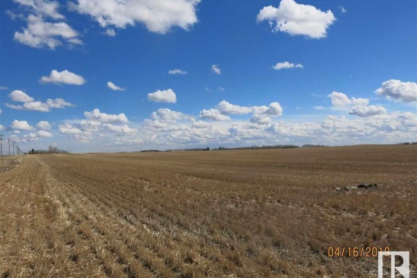 Southeast Twp 560 Rr 252, Rural Sturgeon County, AB, photo 2