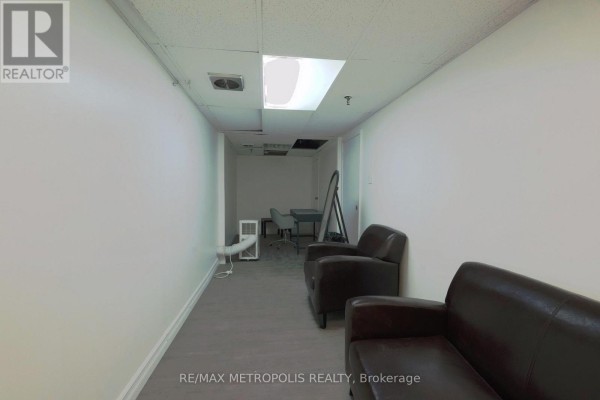 Studio 1-2 - 258 Wallace Avenue, Toronto, ON M6P3M9 Photo 3