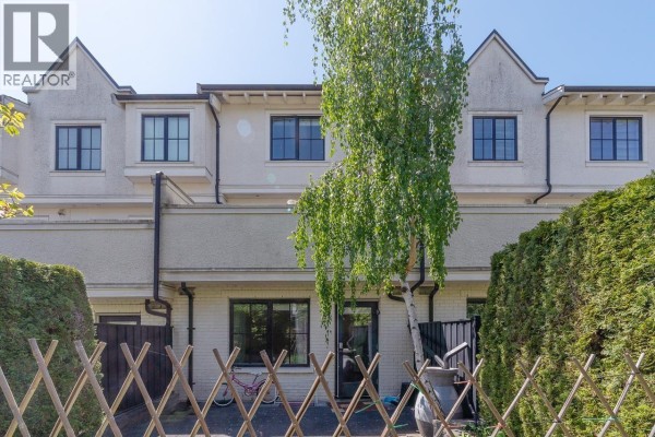Studio 6288 Eagles Drive, Vancouver, BC, photo 3