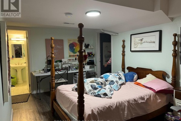 Bedroom - Studio A - 850 Clarkson Road S, Mississauga, ON L5J2V3 Photo 2