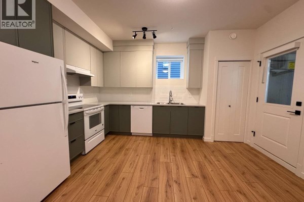 Suite 11058 Lockwood St, Maple Ridge, BC, photo 2