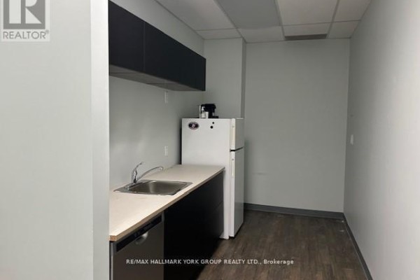 Suite 210 - 14845 Yonge Street, Aurora, ON L4G5G3 Photo 4